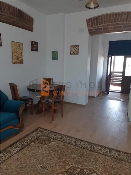 Apartament 3 camere cf 1 decomandat zona Centru - 4