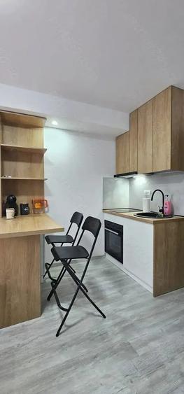 Garsoniera 350 m Metrou 1 Decembrie 400 - 2