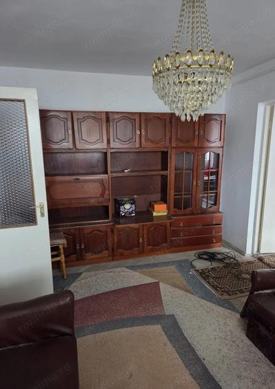 Apartament cu 3 camere de vanzare in Medgidia - 1