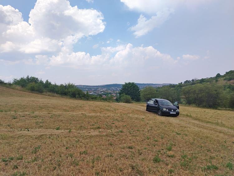 2 Parcele de teren extravilan zona Bradet Pret 3000eur/ar neg usor - 1