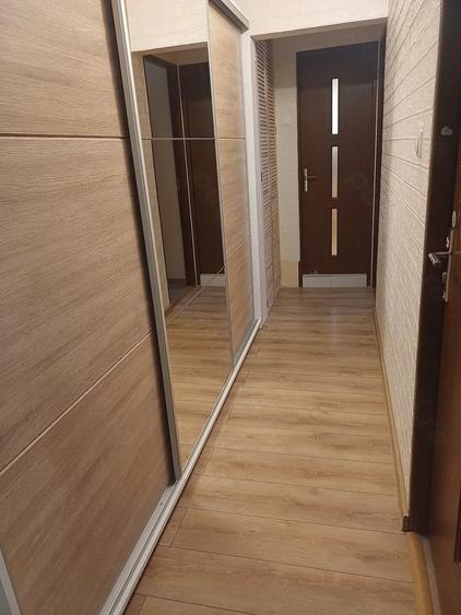 Apartament cu 3 camere decomandat în Exterior Vest