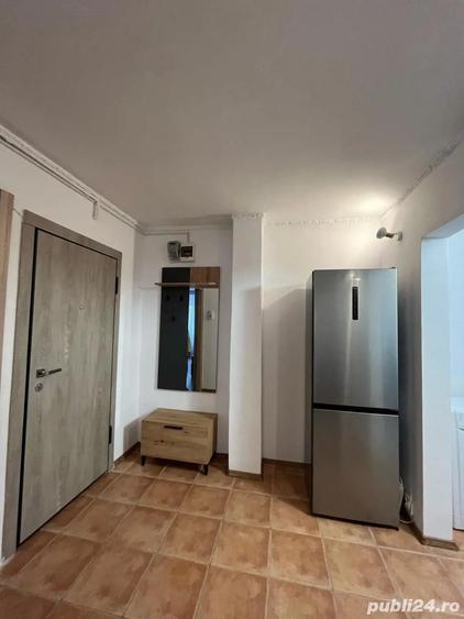 inchiriez apartament 2 camere recent renovat , mobila Mobexpert , parchet -usi Pinum,totul nou - 1