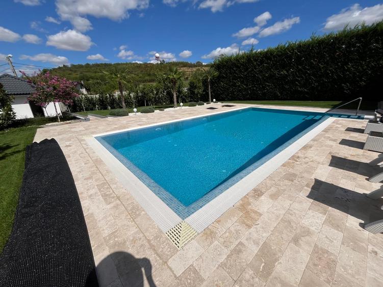 Vilă cu 7 camere, P+E, Piscină, 1102mp teren, Dealuri, Oradea. - 3