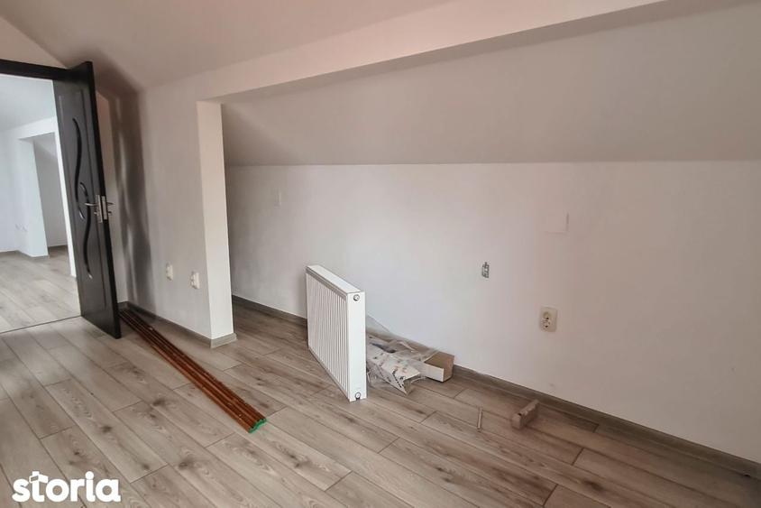 Vand casa 12 camere centrul comunei Pischia. - 20