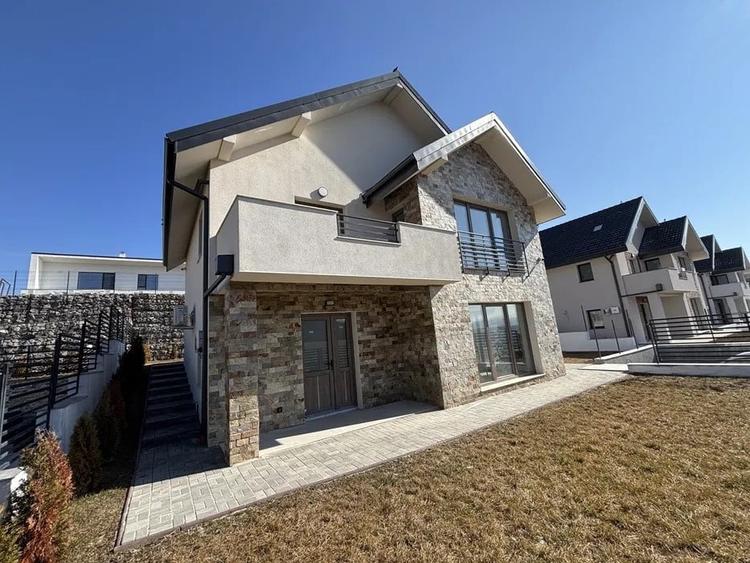 Casa FINISATA de vanzare cu garaj dublu in Popesti Valea Seaca, Cluj - 1