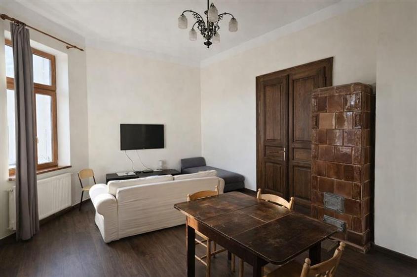 Apartament spatios cu 4 camere in inima orasului, ideal locuinta sau investitie - 5