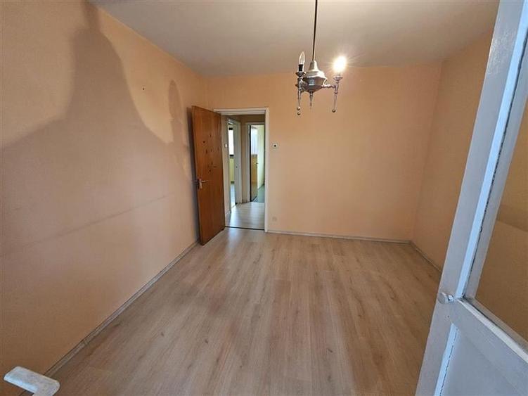 Apartament 3 camere de vanzare - etaj 2 - aproape de metrou Dristor - 16