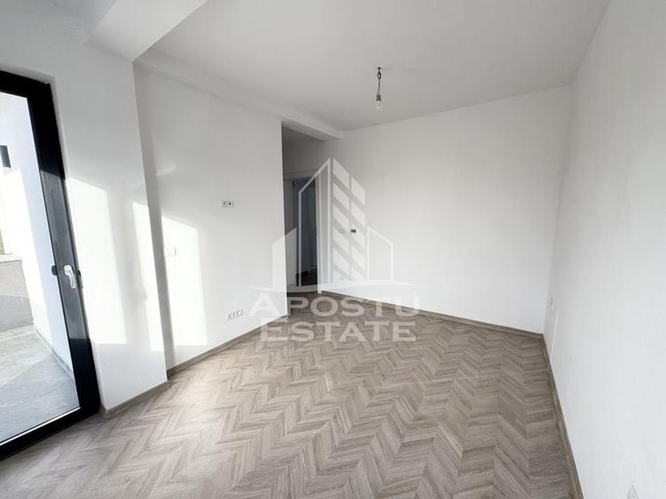 Duplex cu 5 camere, despartit prin camera tehnica, finalizat la asfalt - 21
