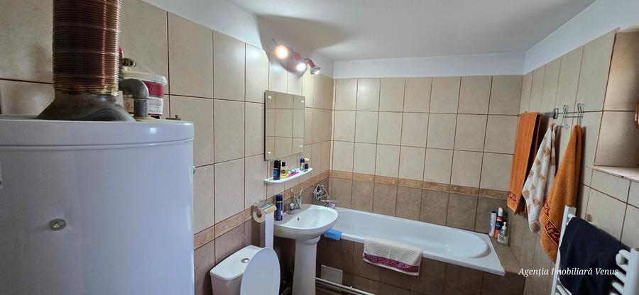 Casa caramida in Costesti - 13