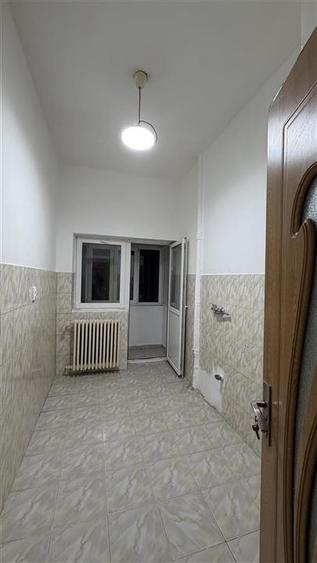 GARSONIERA SPATIOASA CU PARCARE SI BOXA - STEFAN CEL MARE - 3/3 - BLOC 1957 - 10