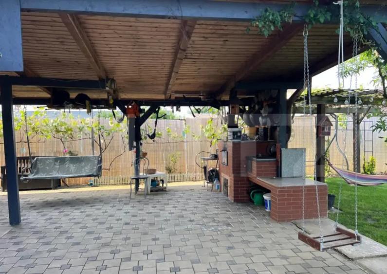 Casa, de vanzare, cu 4 dormitoare + garsoniera, 266 mp util - 13