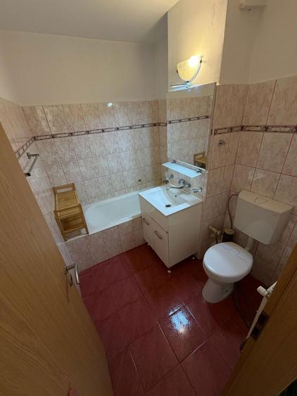 Inchiriez apartament - 2