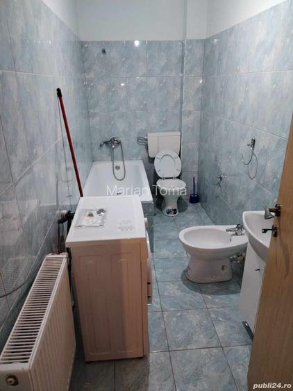 Inchiriez locuin?a formata din 2 camere situata la parterul unui bloc. Inchiriez locuin?a formata din 2 camere situata la parterul unui bloc.