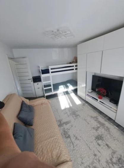 56000 euro -Garsoniera decomandata renovata- etaj 1 din 4 -bloc 1981 - 6