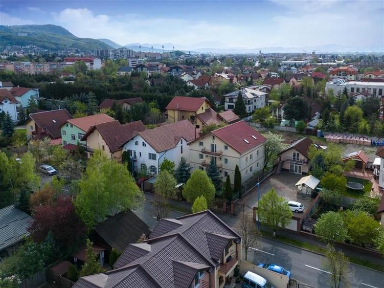 Vanzare Casa zona Tractorul, teren aferent 700 mp - 10