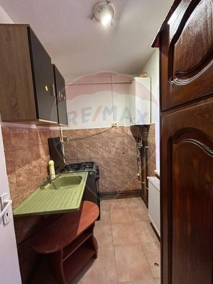 DE INCHIRIAT: Apartament cu 1 camera - 4