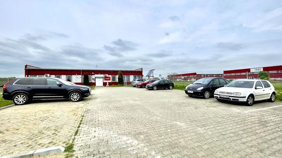 Cladire birouri cu parcari in incinta privata - 10