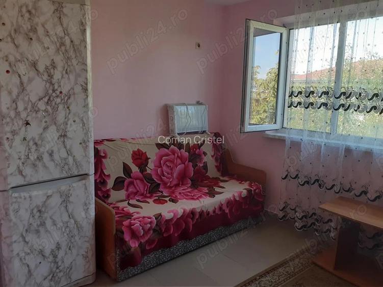 Inchiriere Camera de Camin in zona Viziru 2, et.4, mobilat si utilat asa cum se vede in poze. Inchiriere Camera de Camin in zona Viziru 2, et.4, mobilat si utilat asa cum se vede in poze.