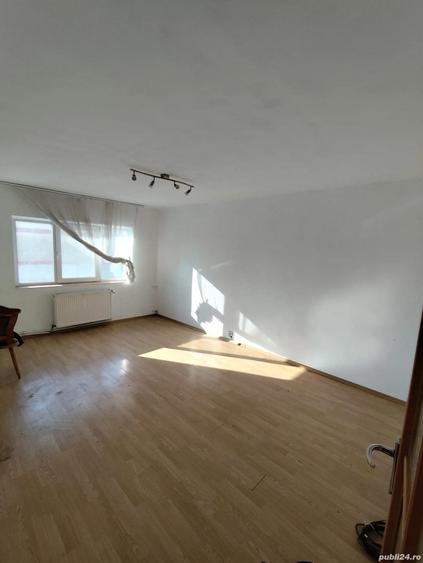 Vand apartament 2 camere Oltenita - 2