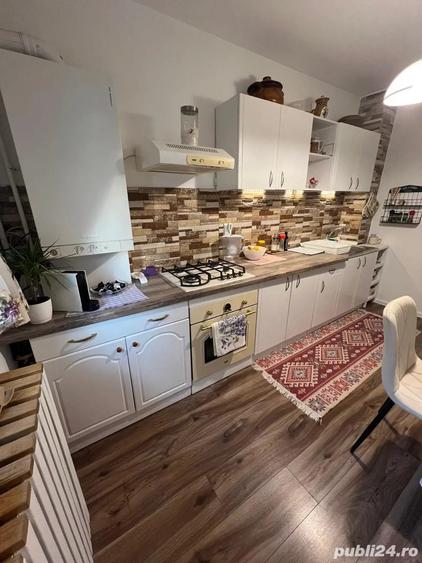 PROPRIETAR Vand apartament 3 camere - 7