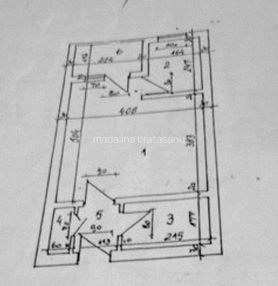 Garsoniera de renovat Garsoniera de renovat