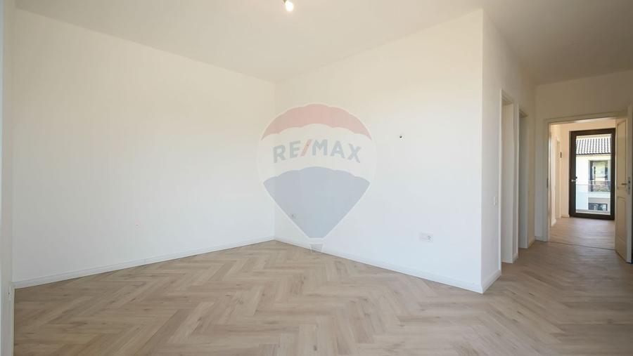 Casa / Vila cu 5 camere de vanzare - 12