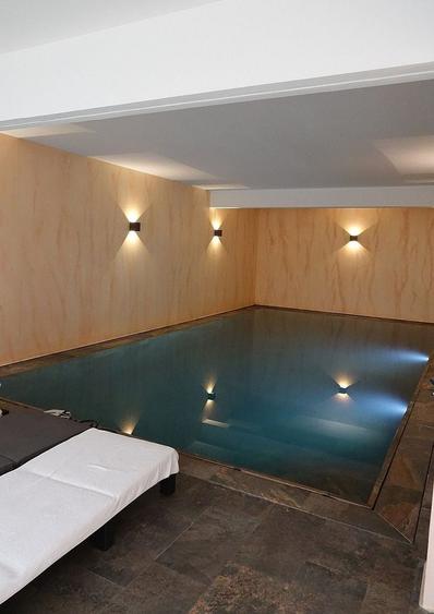 VILA EXCLUSIVISTA, UNICAT S+P+1 ZONA PALAZU MARE CU VEDERE CATRE LAC - 1