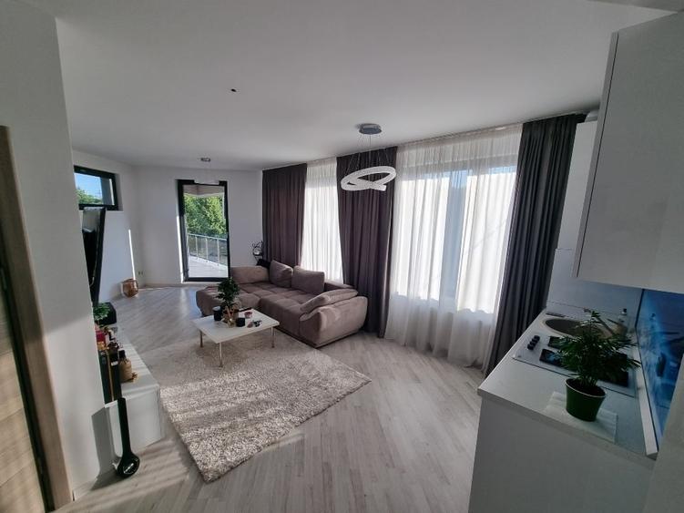 Particular vand Apt 2 camere Drumul Regimentului/Sisesti/Jandarmeriei 72mp utili - 2