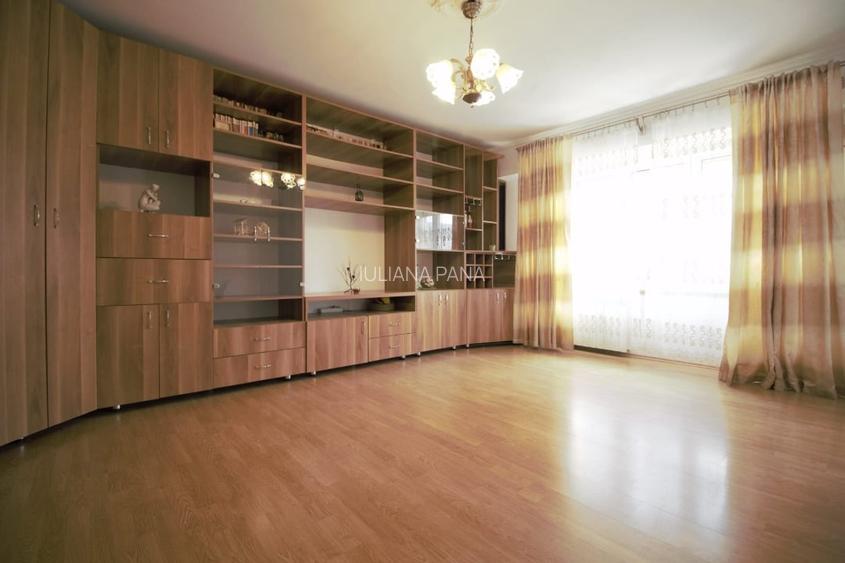 Proprietar ofer spre închiriere 3 camere BD Mircea Vodă Proprietar ofer spre închiriere 3 camere BD Mircea Vodă