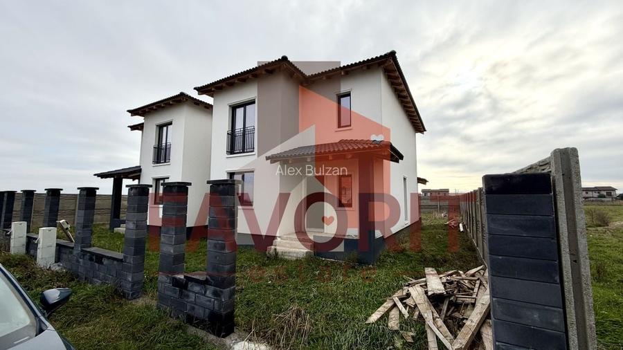 Duplex despartit | 4 camere | Asfalt si toate utilitatile | Zona excelenta