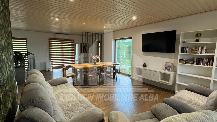 Casa individuala | Garaj | 212 mp | 2000 mp teren | Ciugud - 2