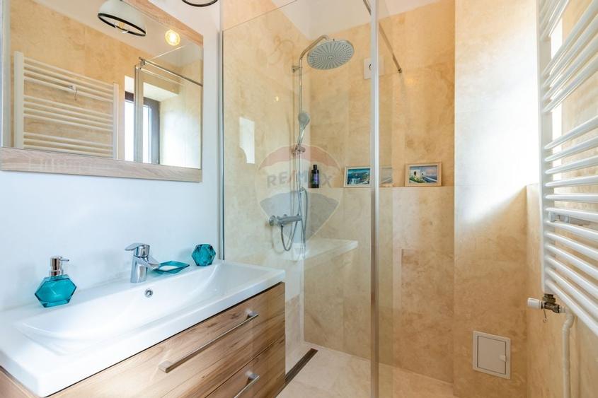 Casă / Vilă de vanzare la intrare in Mogosoaia, padure, teren 1097mp - 10