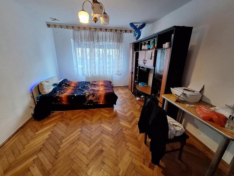 2 decomandate SID VEST 53mp Parter balcon vedere la str.Doja 75000E - 1