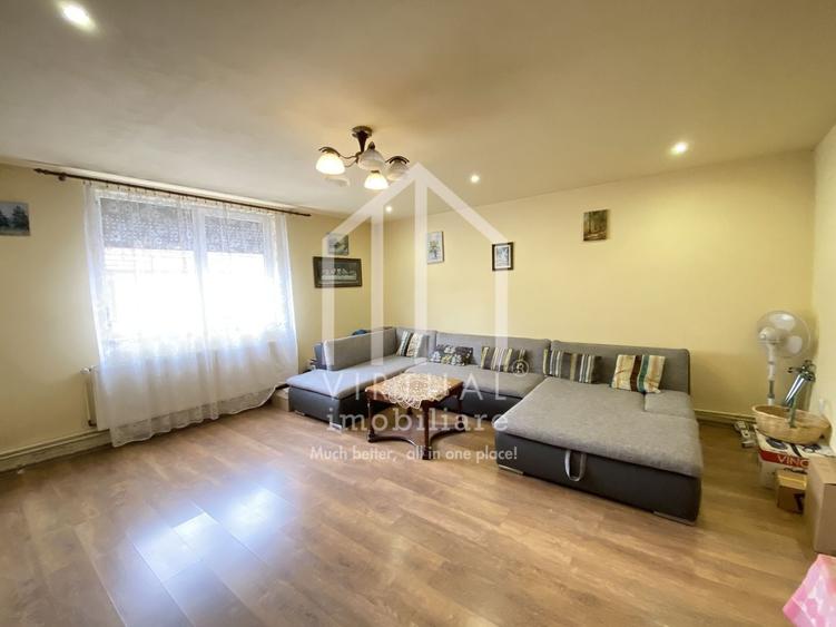 Casa de vanzare in Sibiu, 240 mp utili + 2 garaje, zona Sura Mare - 1