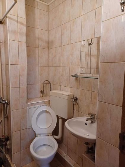 Vand Apartament de 80 mp , 4 camere, 2 bai, etajul 3 - 8