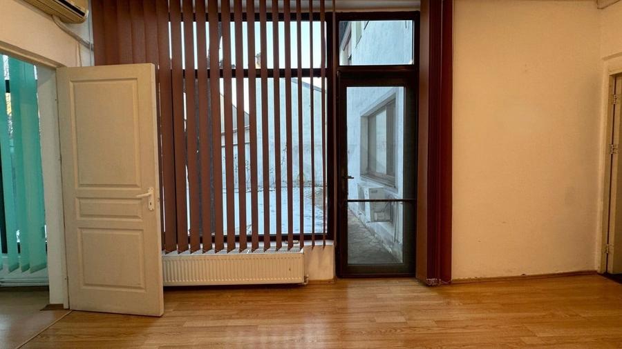 REV2005272 Vila de vanzare l Pache Protopopescu l Curte - 11