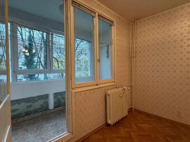 Ozana,Buhusi,Metrou 1 Decembrie 1918,et.2/4,DECOMANDAT,parcare,centrala,Liber - 6