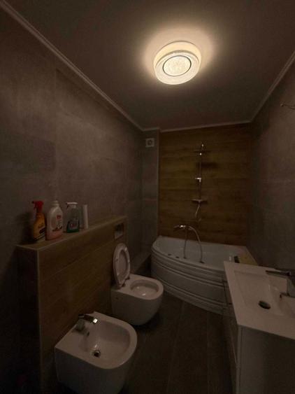 Apartament de vanzare ,central ,mobilat 3 camere! - 2