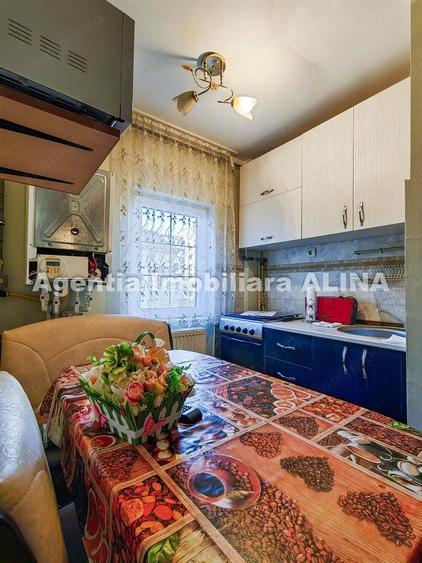 Garsoniera in Deva, zona Dorobanti, 28 mp, decomandata, etaj 3. - 6