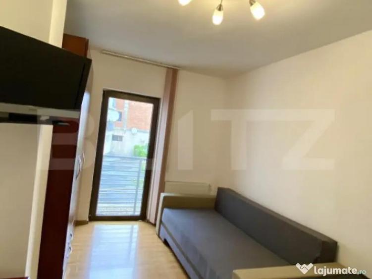 Apartament mobilat modern, 3 camere, 90 mp, zona Central, pe - 8