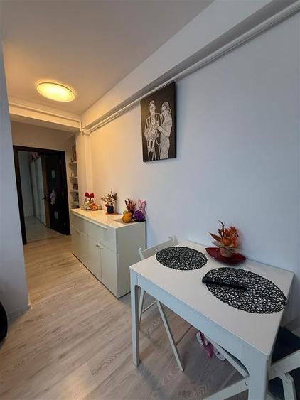 Apartament cu 2 camere semidecomandat în Aeroport