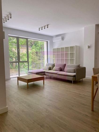 Apartament cu 4 camere decomandat în Armeneasca
