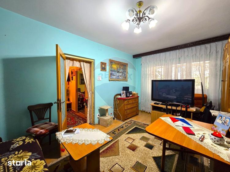 Apartament cu 2 camere decomandat în Tei