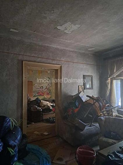 Casa de vanzare pe un nivel , Strada George Cosbuc , 55.000 euro negociabil Casa de vanzare pe un nivel , Strada George Cosbuc , 55.000 euro negociabil