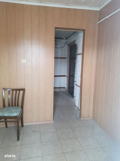 2 camere Topoloveni, etaj 4, finisaje clasice! - 7