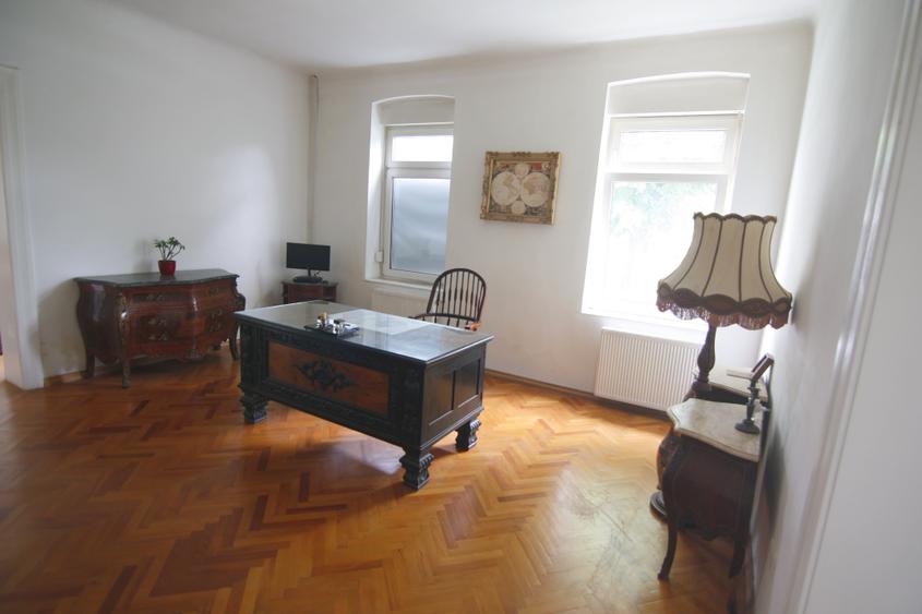 Proprietate renovata, ideala Apart-Hotel, Clinica, Birouri, curte generoasa. - 13