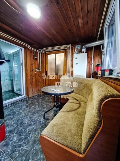 DELFINARIU - Casa cu 3 camere - centrala pe gaz, imbunatatiri partiale - - 11