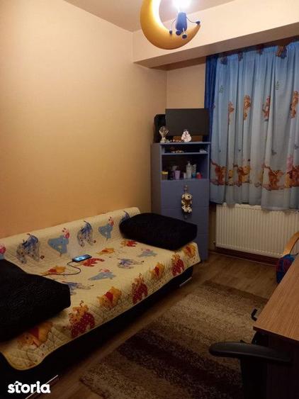 Apartament cu 3 camere, mobilat în Florești