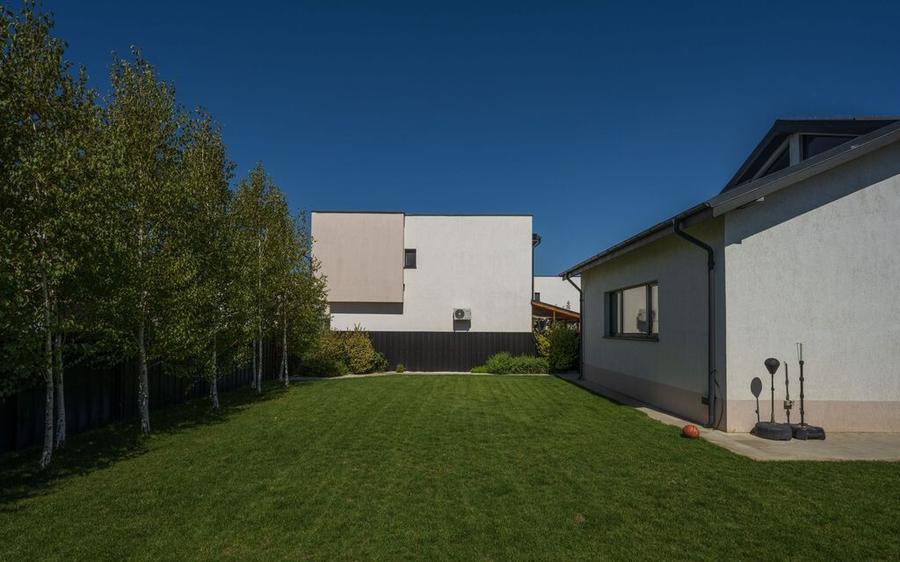 Casa cu Mesteceni! Complex Lalelelor Domne?ti - 2