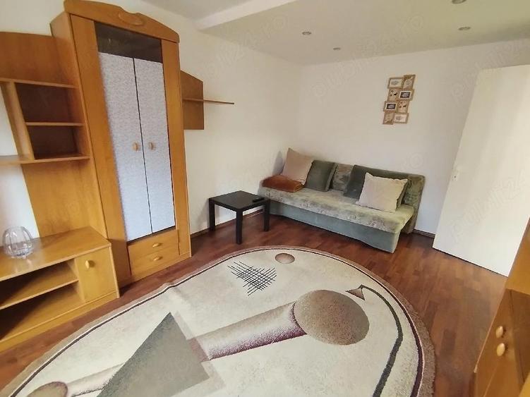 Pia?a Traian 230 euro - 5